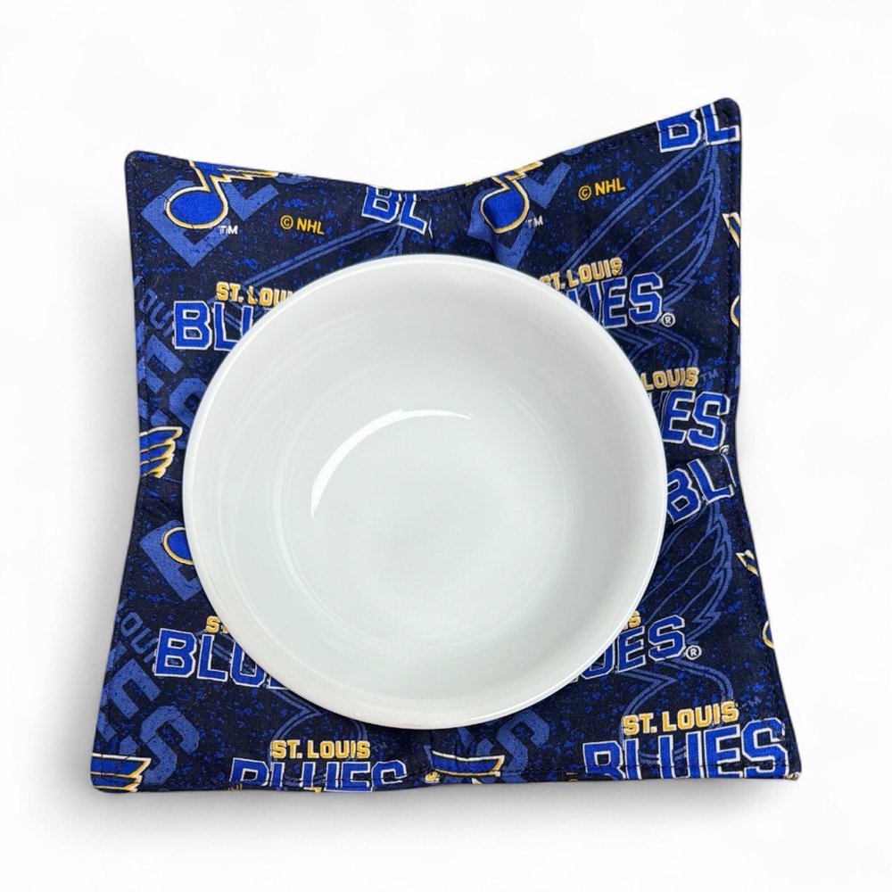 Hand Crafted Bowl Cozy Medium Size Microwavable Padded St Louis Blues Hockey - Picture 3 of 10